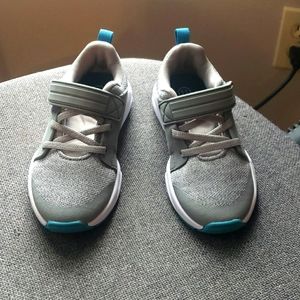 Cat and jack toddler boys shoes